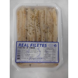 FILETES DE BIQUEIRÃO MARINADOS EM VINAGRE